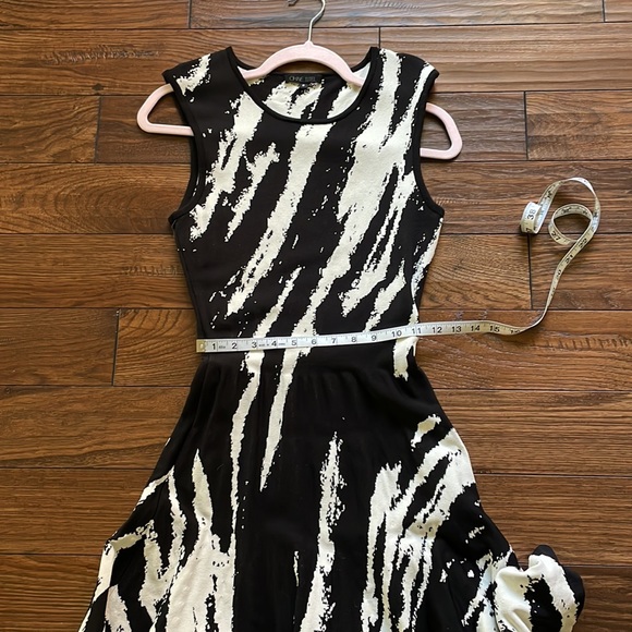 Ohne Titel Dress - Picture 6 of 7